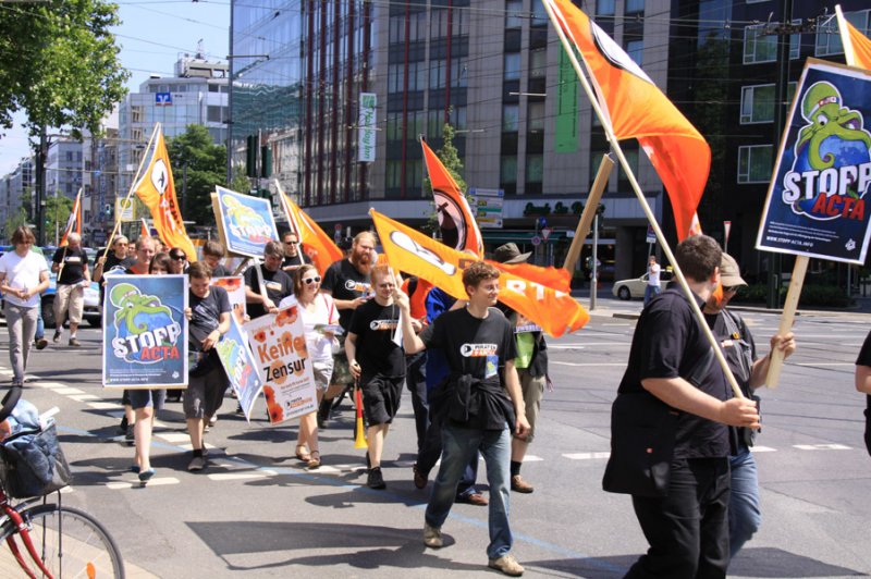 Demonstration der Piraten Düsseldorf gegen ACTA 2010
